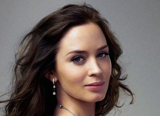 Emily Blunt Wears Salvatore Ferragamo